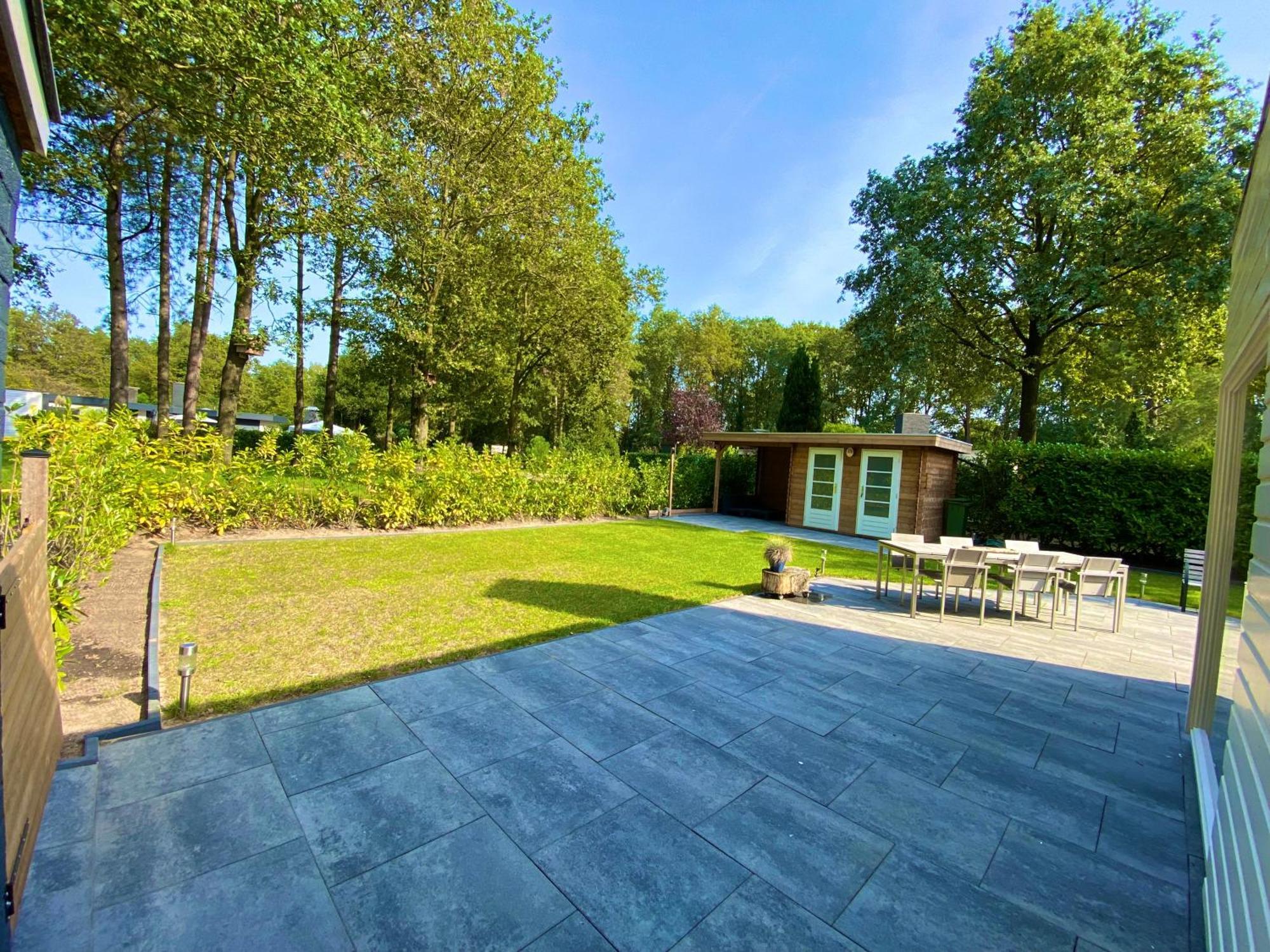 Strandhuisje Ermerzand Buitenkant foto